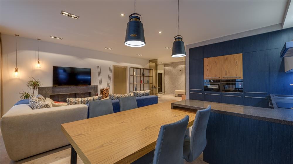 Creating Light 7 Creative Lighting Techniques to Make Rooms Feel Larger